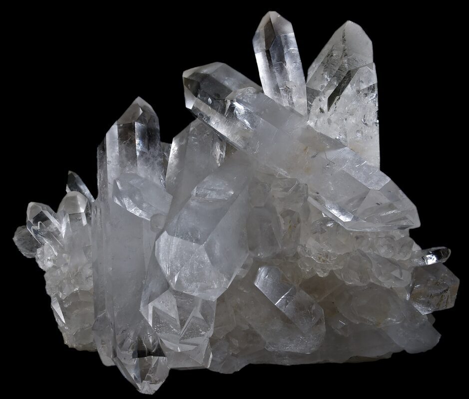 Quartz SiO2 - hình minh họa 1 cho Quartz SiO2 là gì? Vai trò của thạch anh trong khoáng vật học